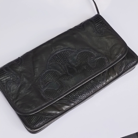 Carlos Falchi Handbags - Carlos Falchi Authentic Vintage black leather convertible clutch purse